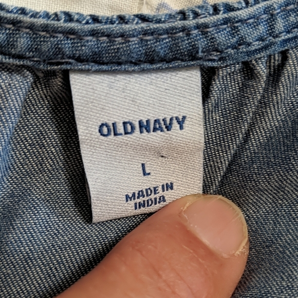 COPY - NWT Old Navy Denim Sleeveless Top - Large - Picture 4 of 6